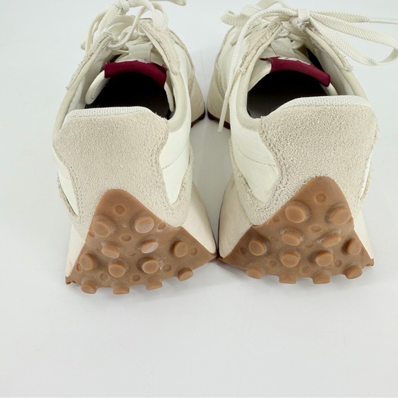 New Balance Women's 327 Lifestyle Low Top Sneakers Size 7 No Box Maroon Cream - Picture 7 of 10